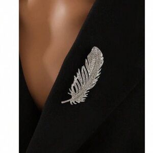 Rhinestone Feather Brooch A1689